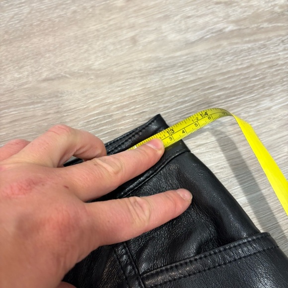 Wilfred Rebel Pants Straight Slim Mid Rise Black Leather Pants sz 0 - Picture 7 of 13